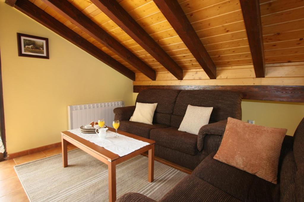 Apartamentos Toraya Hoz de Anero Room photo